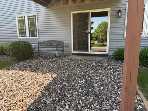 2714 Village Drive Faribault MN 55021