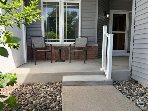 2714 Village Drive Faribault MN 55021