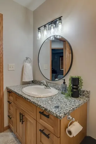 1536 Cambridge Drive West Fargo ND 58078