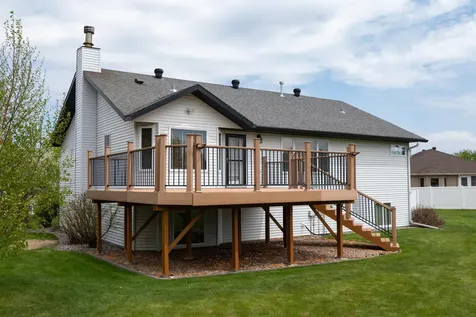 1536 Cambridge Drive West Fargo ND 58078