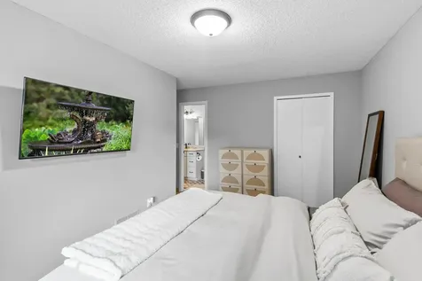 919 Greenhaven Drive Vadnais Heights MN 55127