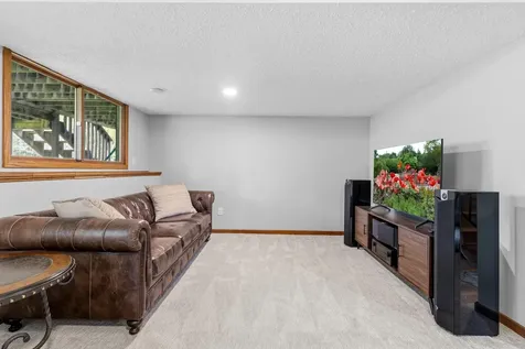 919 Greenhaven Drive Vadnais Heights MN 55127
