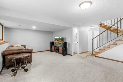 919 Greenhaven Drive Vadnais Heights MN 55127