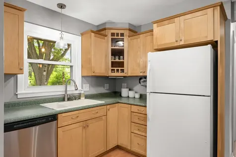 1304 Hall Avenue West Saint Paul MN 55118