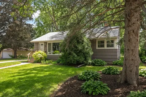 1304 Hall Avenue West Saint Paul MN 55118