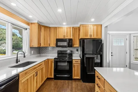 3650 Blue Jay Way Eagan MN 55123