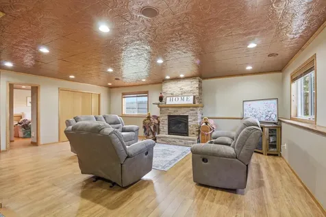 1705 Richland Avenue SW Willmar MN 56201