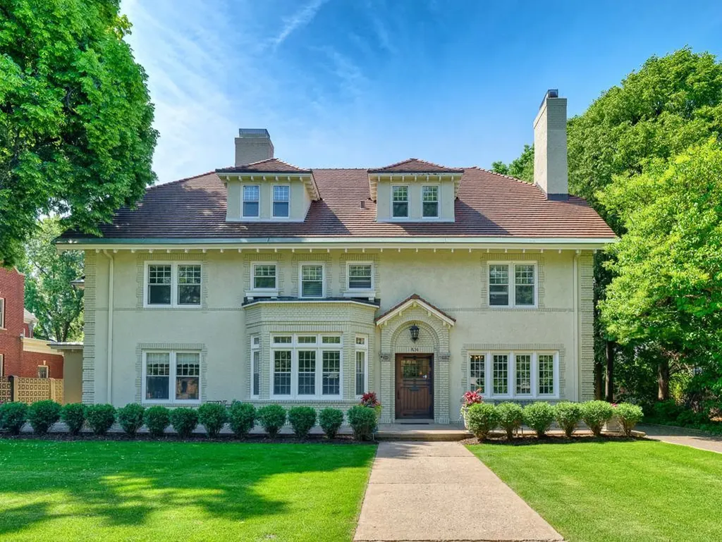 834 Summit Avenue Saint Paul MN 55105