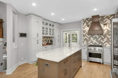 5550 Chatsworth Street N Shoreview MN 55126