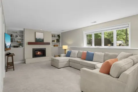 5550 Chatsworth Street N Shoreview MN 55126