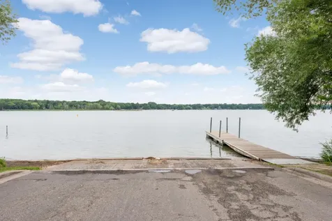 5550 Chatsworth Street N Shoreview MN 55126