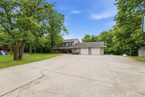8746 Riverwood Circle N New London MN 56273