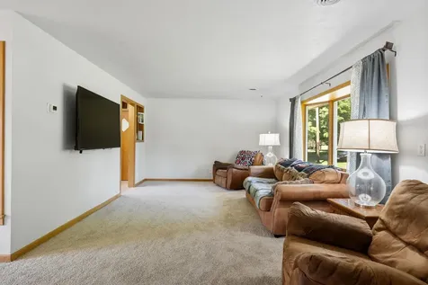 58413 220th Street Austin MN 55912