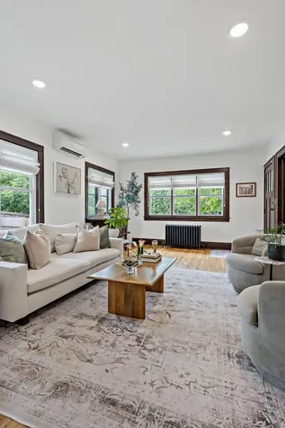 134 W 45th Street Minneapolis MN 55419