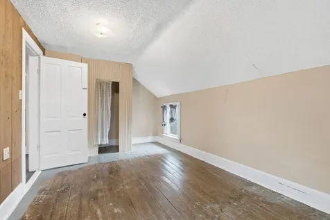95 1st Avenue NE Elgin MN 55932