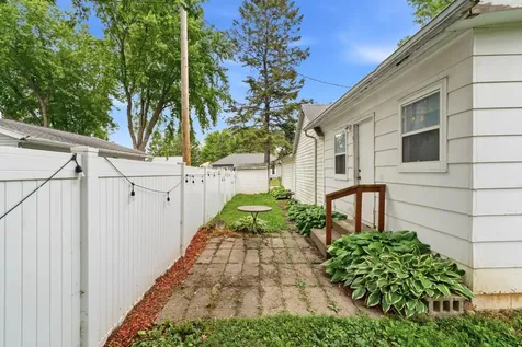 95 1st Avenue NE Elgin MN 55932