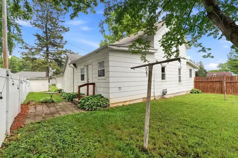 95 1st Avenue NE Elgin MN 55932