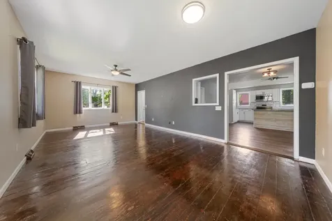 108 1st Avenue NW Mapleton MN 56065