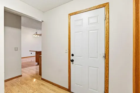 1157 Aston Circle Burnsville MN 55337