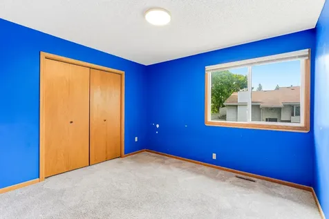 1157 Aston Circle Burnsville MN 55337
