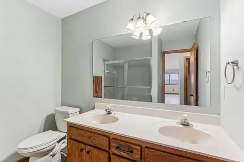 1157 Aston Circle Burnsville MN 55337