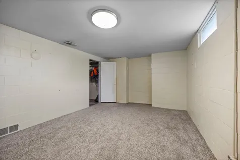 1000 W Lyon Avenue Lake City MN 55041