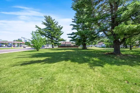 1000 W Lyon Avenue Lake City MN 55041