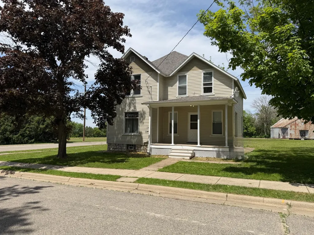 122 Carimona Street W Wykoff MN 55990