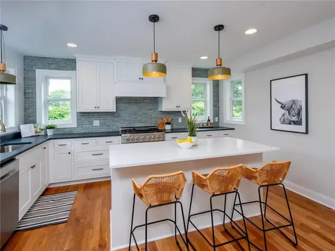 1368 Eleanor Avenue Saint Paul MN 55116