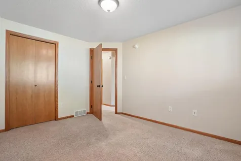 2833 Umber Court S Fargo ND 58104
