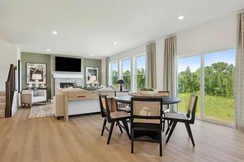 18663 Hythe Lane Lakeville MN 55044
