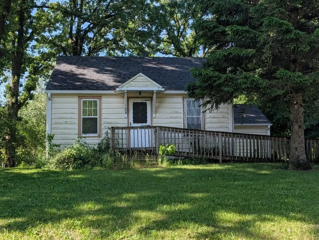 714 6th Avenue NE Waseca MN 56093