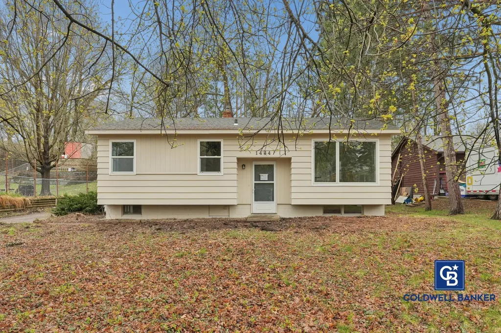 1444 Ames Avenue E Saint Paul MN 55106