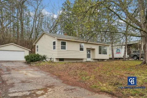 1444 Ames Avenue E Saint Paul MN 55106