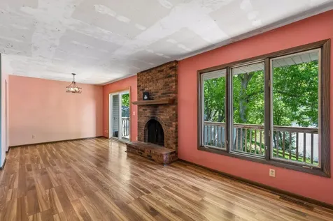 2666 Mackubin Street Roseville MN 55113