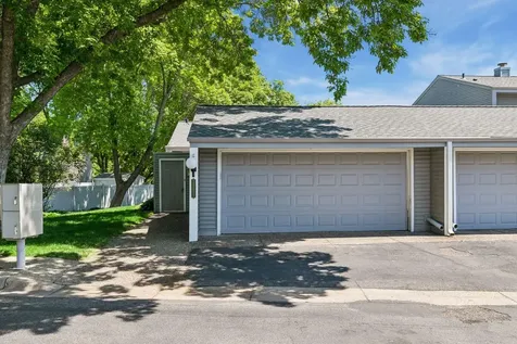 2666 Mackubin Street Roseville MN 55113