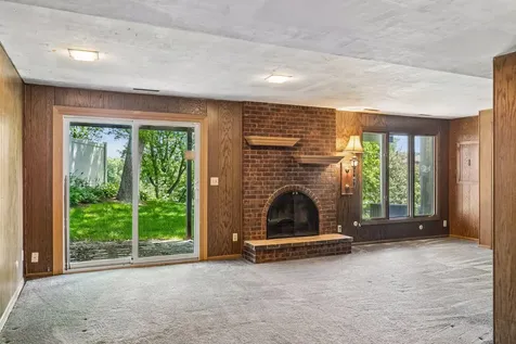 2666 Mackubin Street Roseville MN 55113