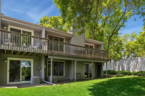 2666 Mackubin Street Roseville MN 55113