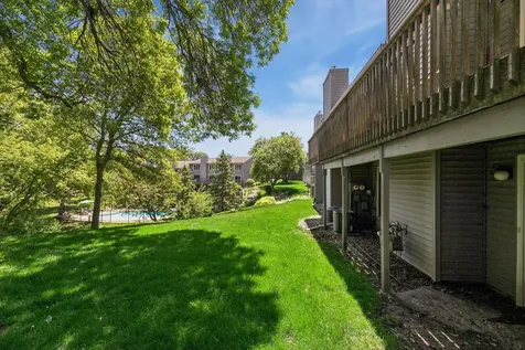2666 Mackubin Street Roseville MN 55113