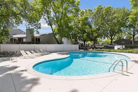 2666 Mackubin Street Roseville MN 55113