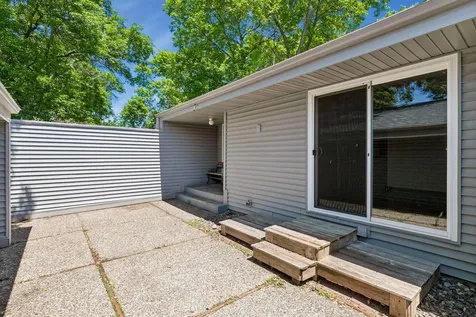 2666 Mackubin Street Roseville MN 55113