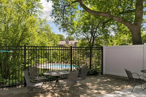 2666 Mackubin Street Roseville MN 55113
