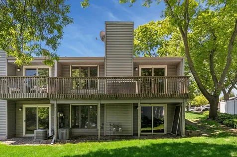 2666 Mackubin Street Roseville MN 55113