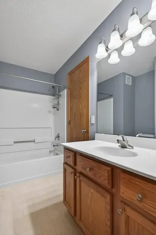 15822 Fleet Trail Apple Valley MN 55124