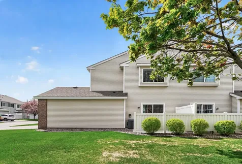 15822 Fleet Trail Apple Valley MN 55124