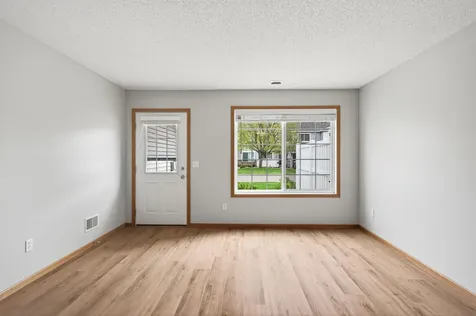15822 Fleet Trail Apple Valley MN 55124