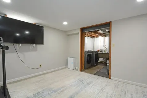 2083 Orange Avenue E Saint Paul MN 55119