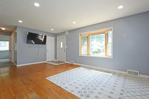 2083 Orange Avenue E Saint Paul MN 55119
