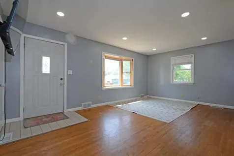 2083 Orange Avenue E Saint Paul MN 55119