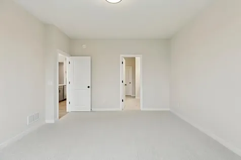 10933 37th Street N Lake Elmo MN 55042